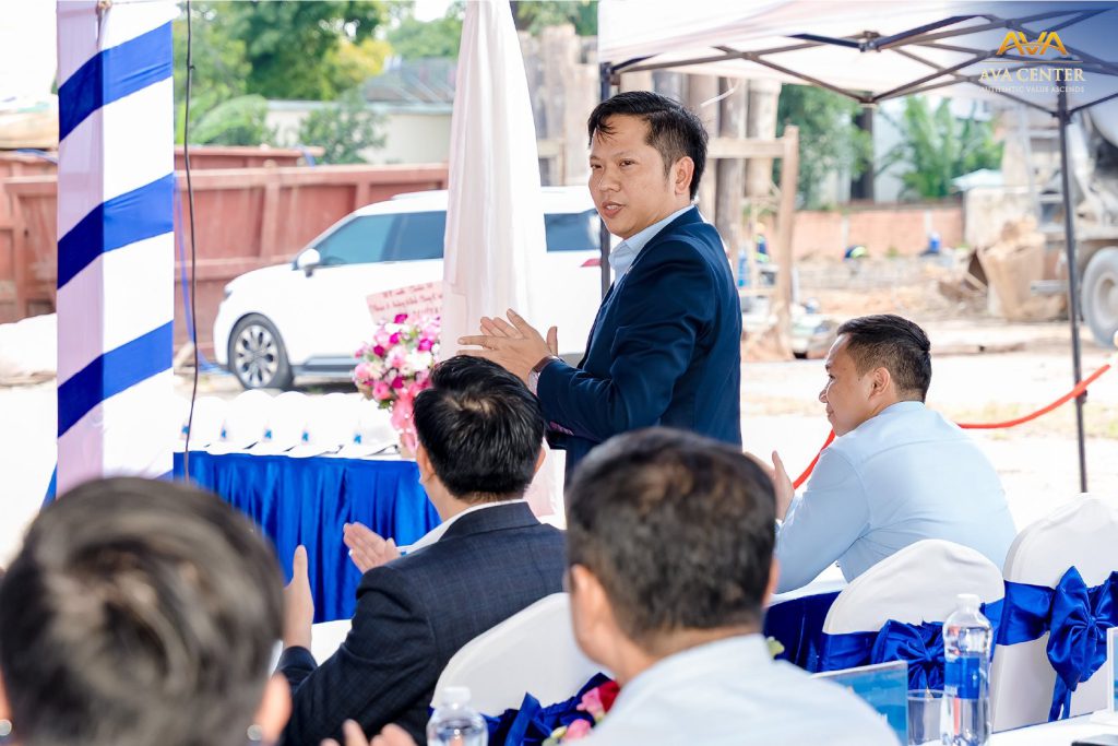 Đại diện chủ đầu tư phát biểu