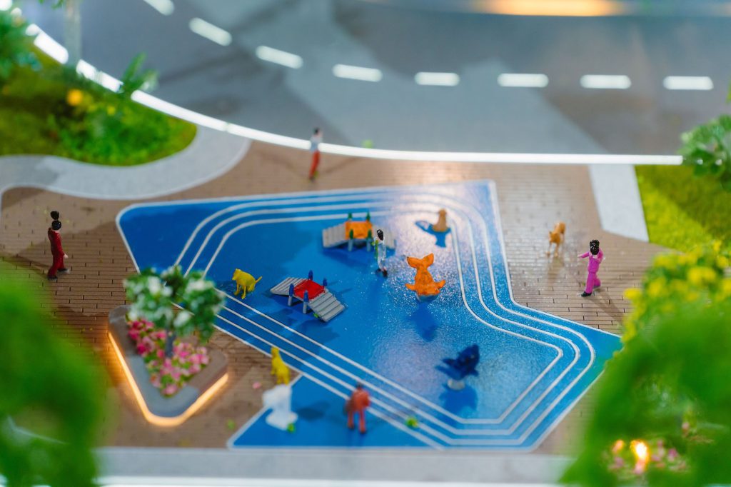 Sa bàn hồ bơi và sân thể thao AVA Center